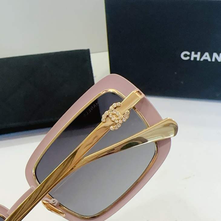 Picture of Chanel Sunglasses _SKUfw76771371fw